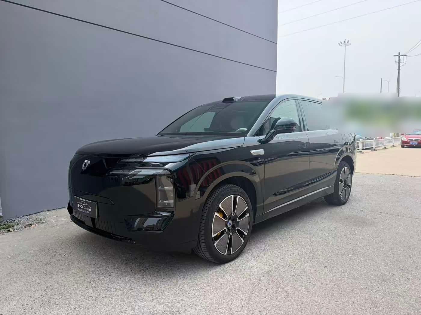 2025 Denza N8L front exterior