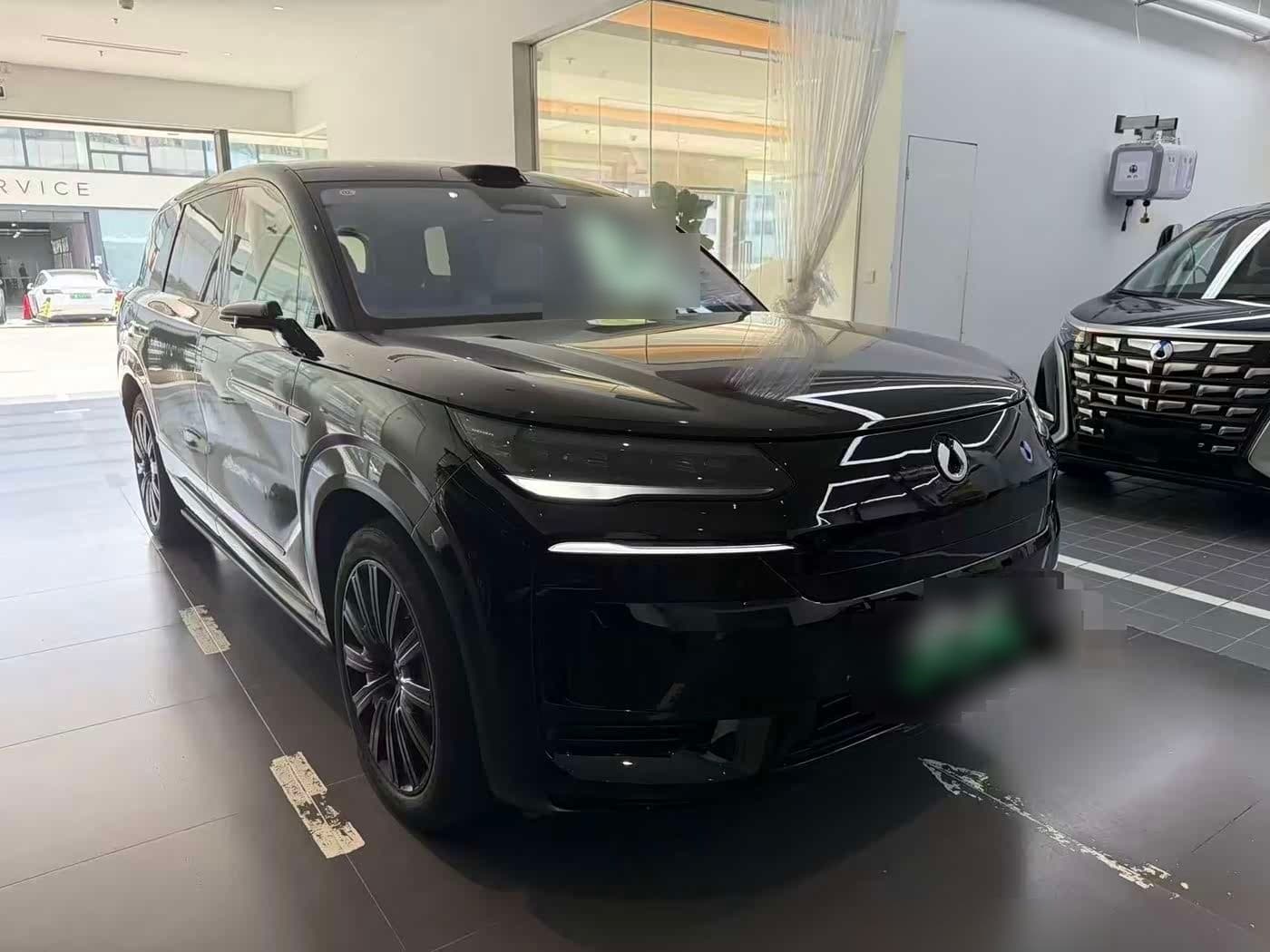 2025 Denza N9 front exterior