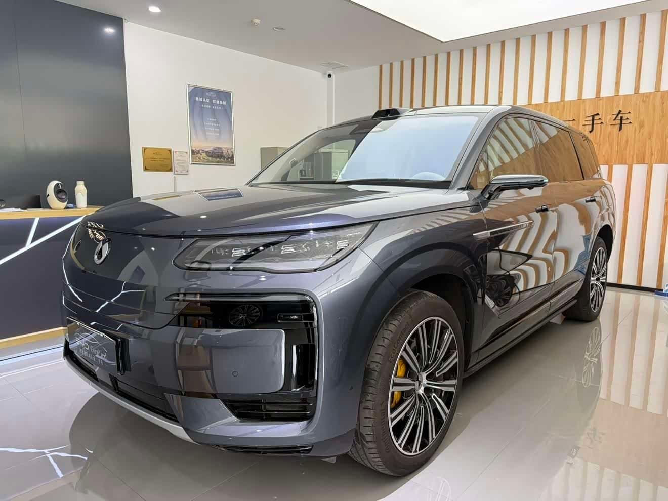 2025 Denza N9 front exterior