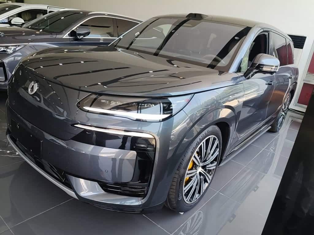 2025 Denza N9 front exterior