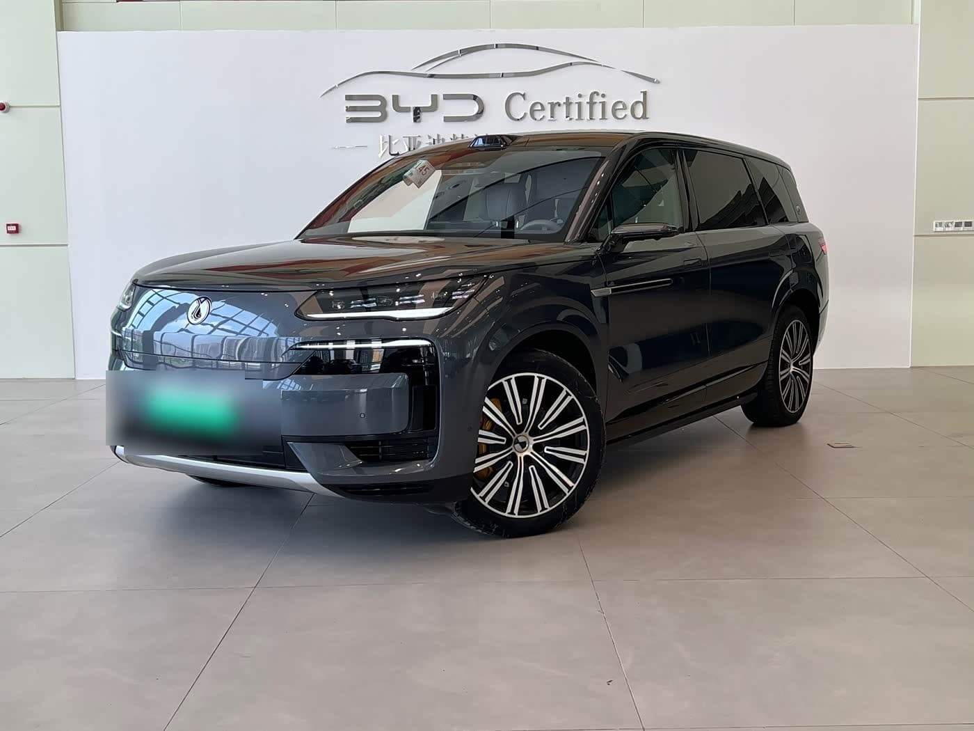 2025 Denza N9 front exterior