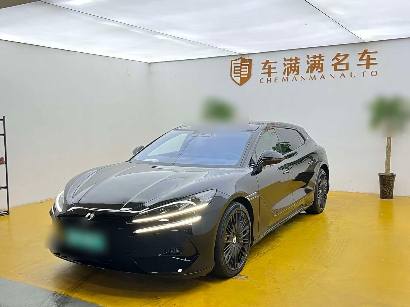 2024 Denza Z9GT front exterior