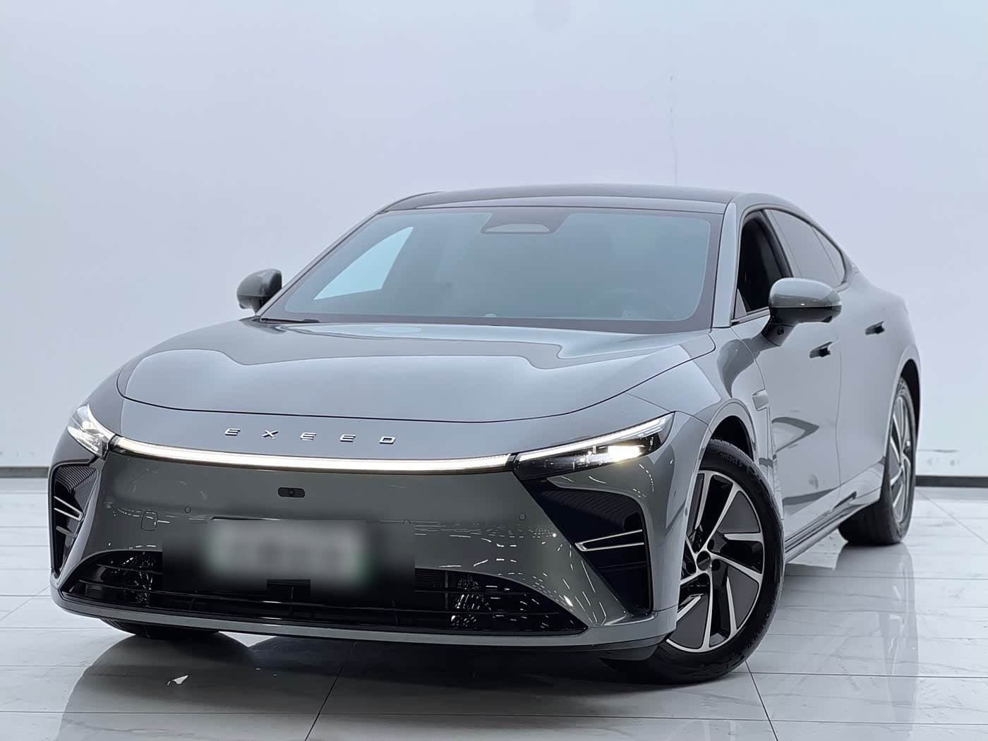 2025 Exeed Exlantix ES front exterior