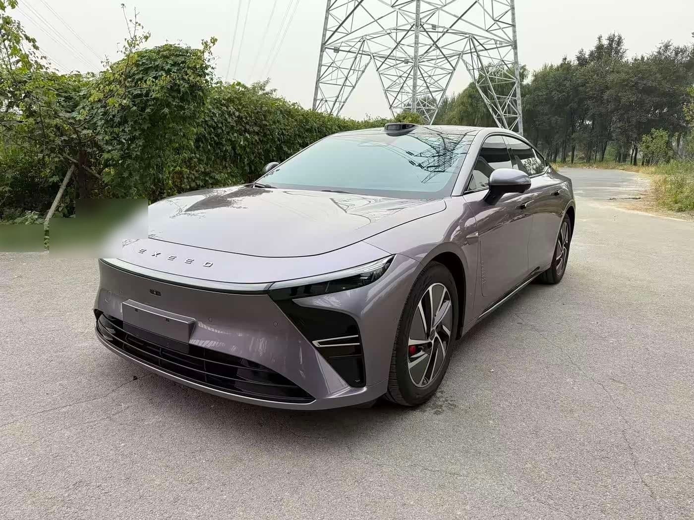 2025 Exeed Exlantix ES front exterior