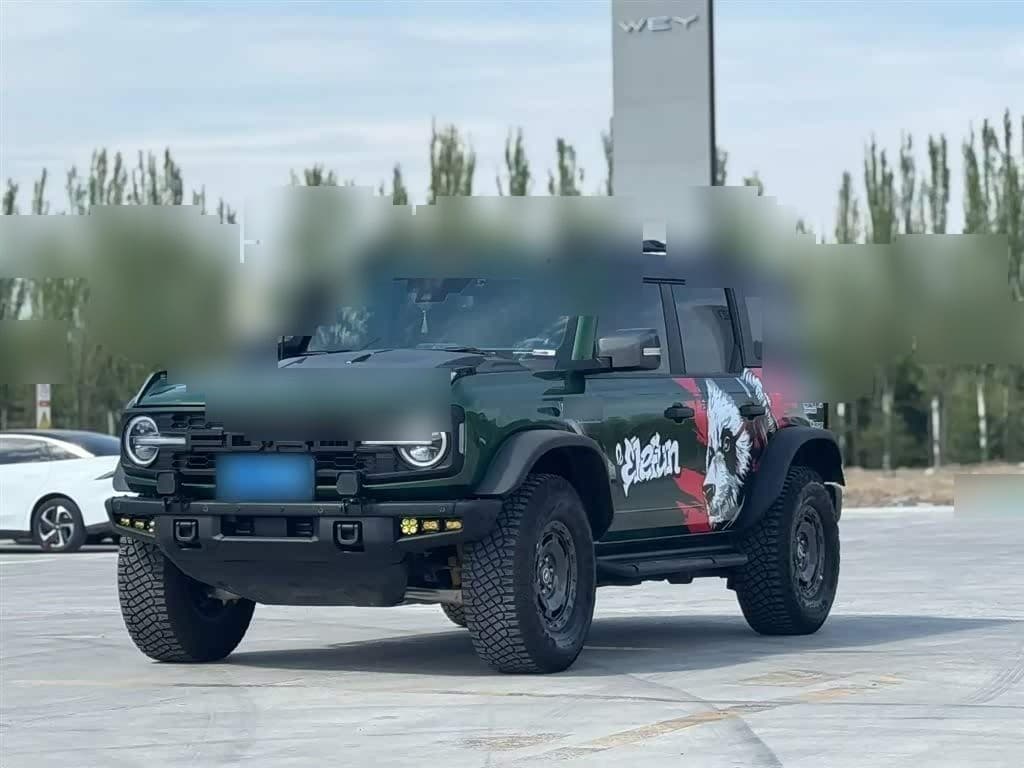 2024 Ford Bronco front exterior