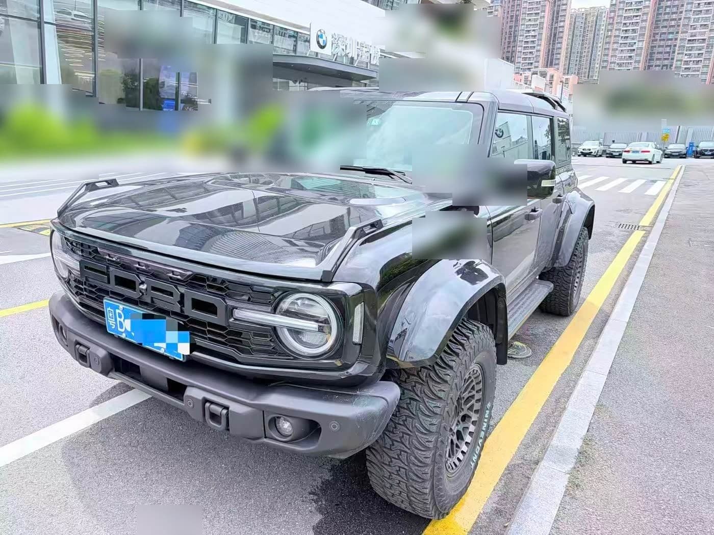 2024 Ford Bronco front exterior