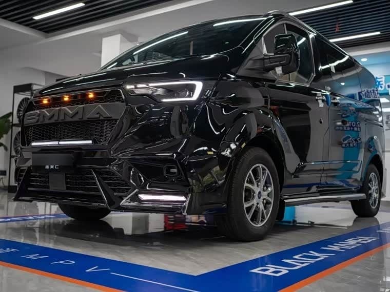 2024 Ford Tourneo