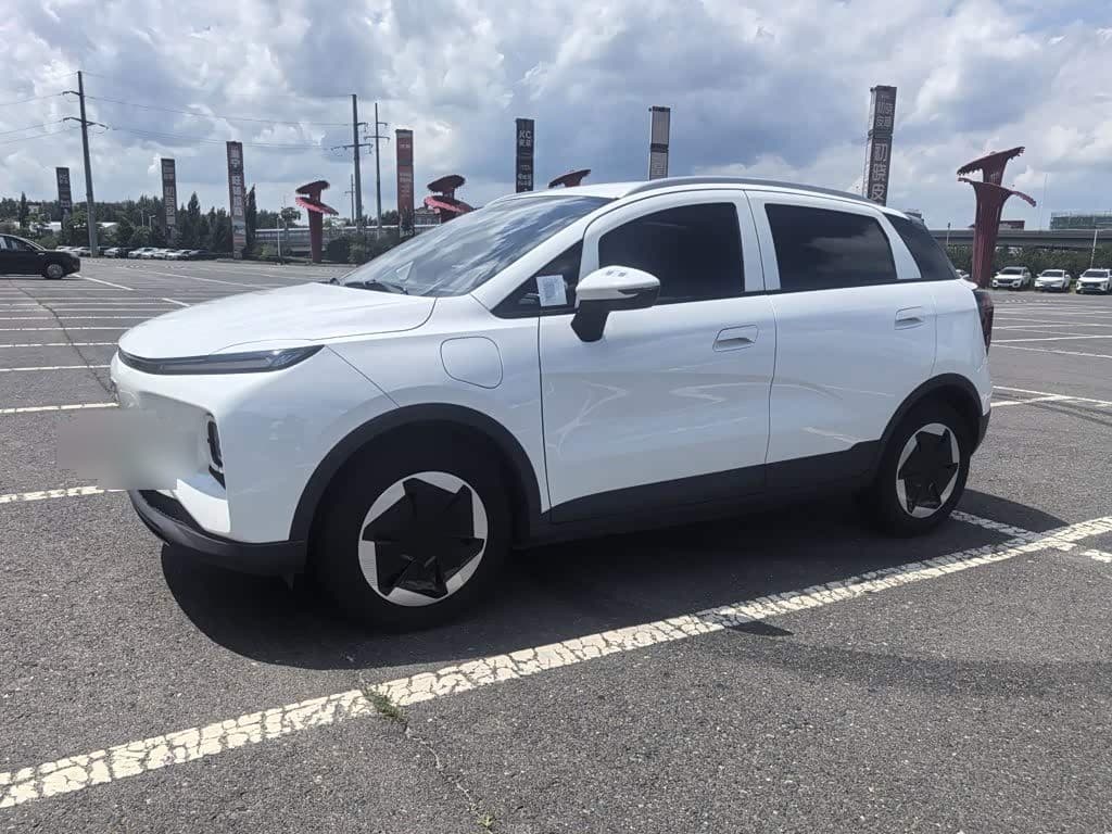 2023 Geely Geometry E Firefly front exterior