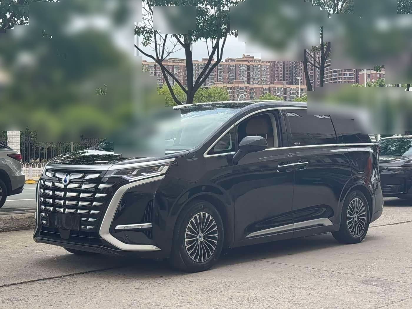 2022 Denza D9 front exterior