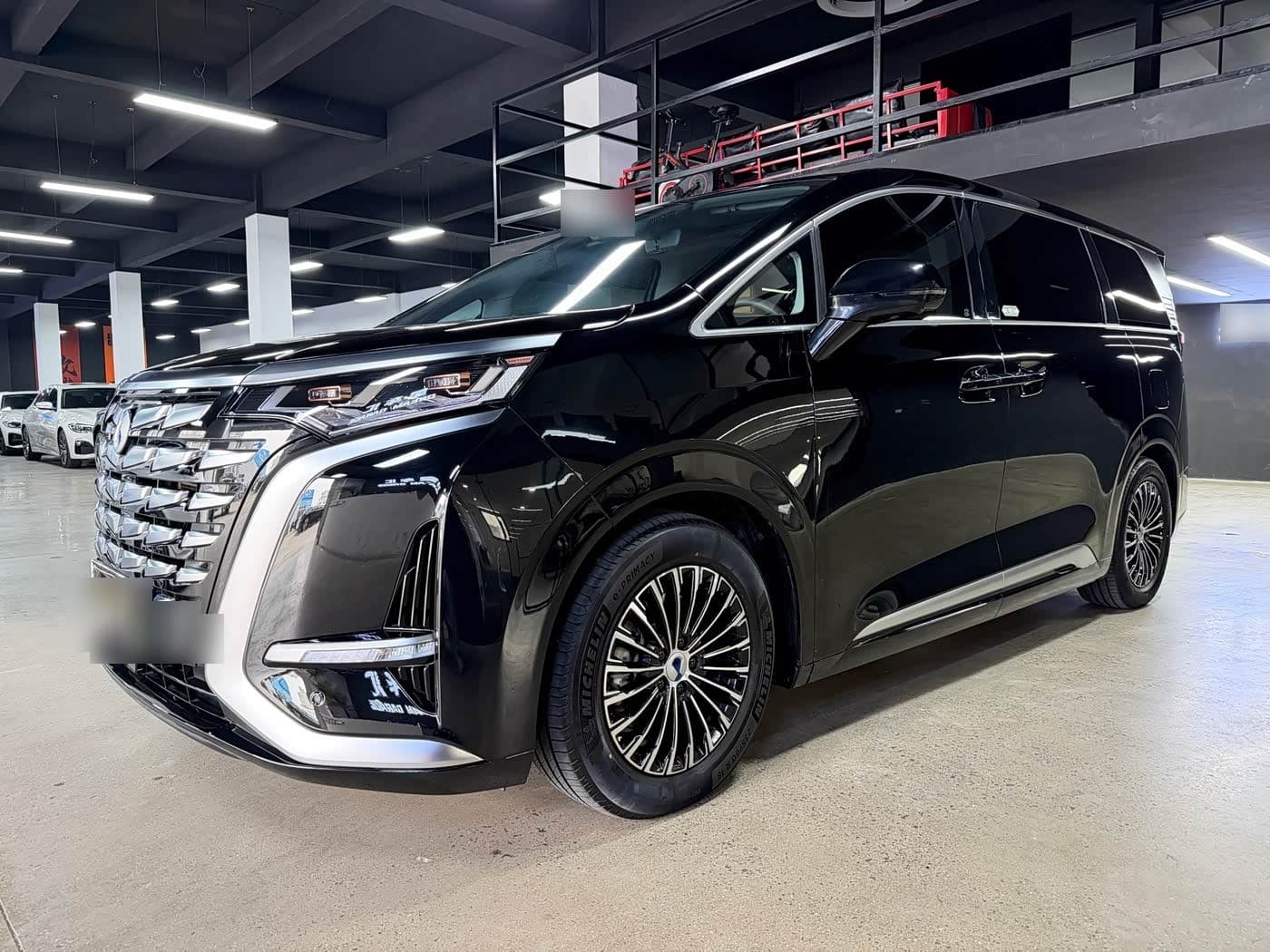 2022 Denza D9 front exterior