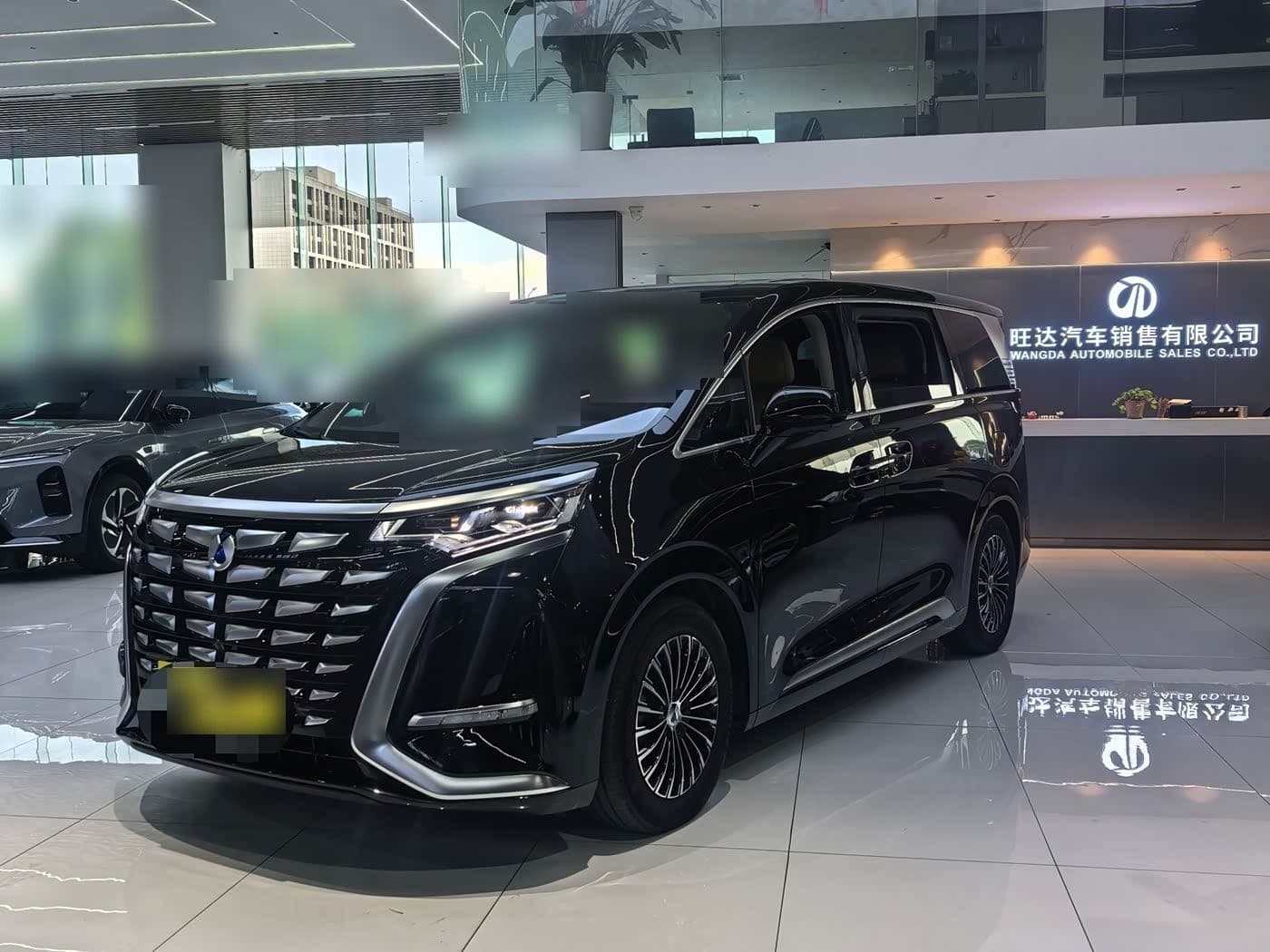 2022 Denza D9 front exterior
