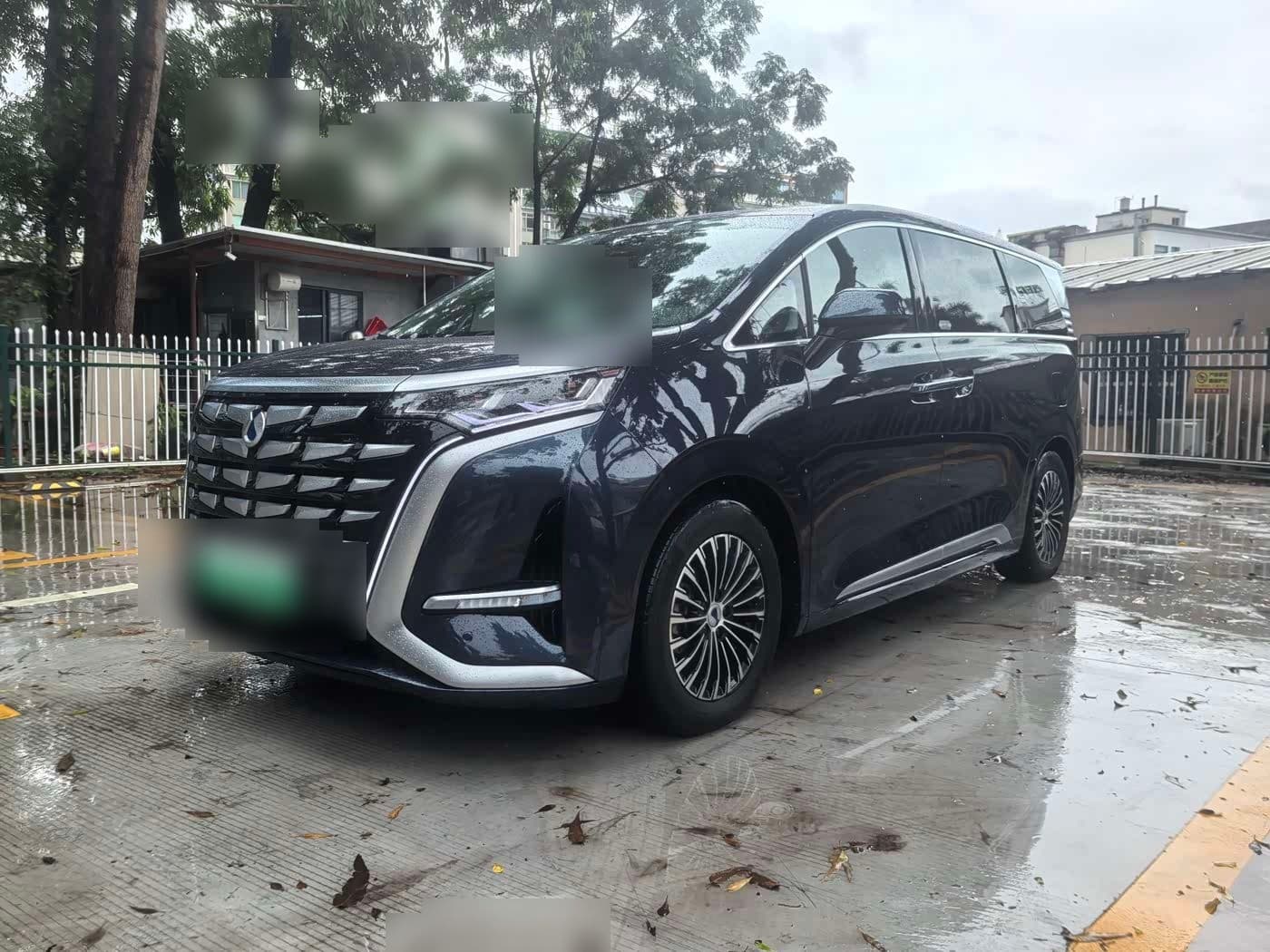2022 Denza D9 front exterior