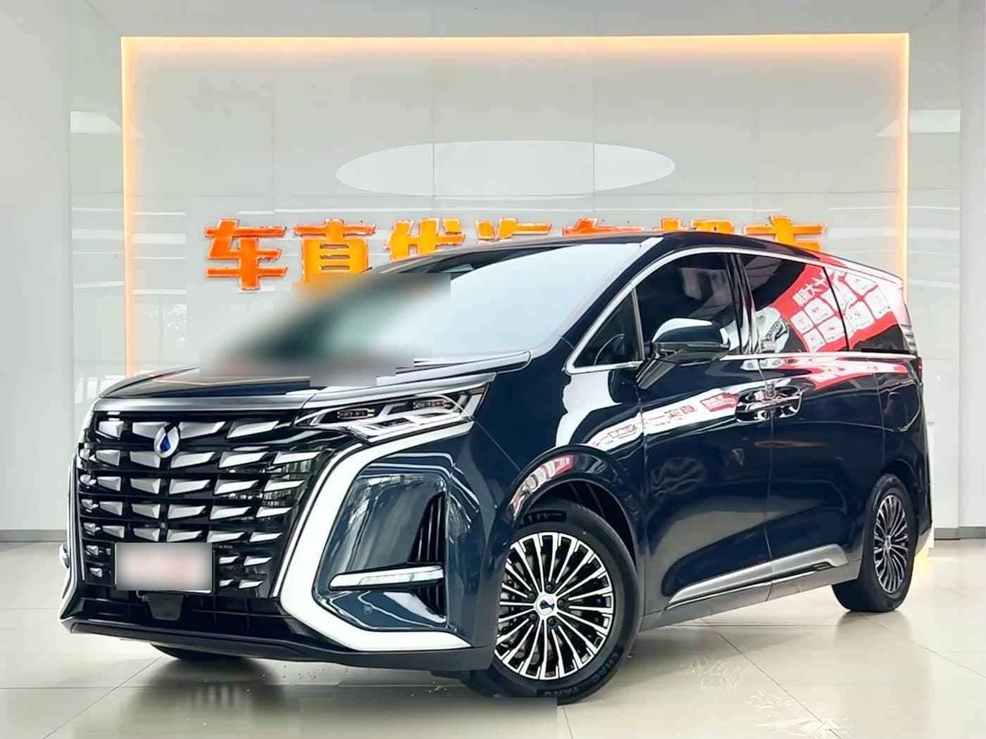 2022 Denza D9 front exterior