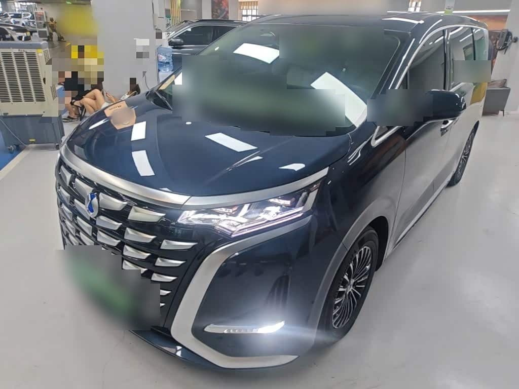 2022 Denza D9 front exterior