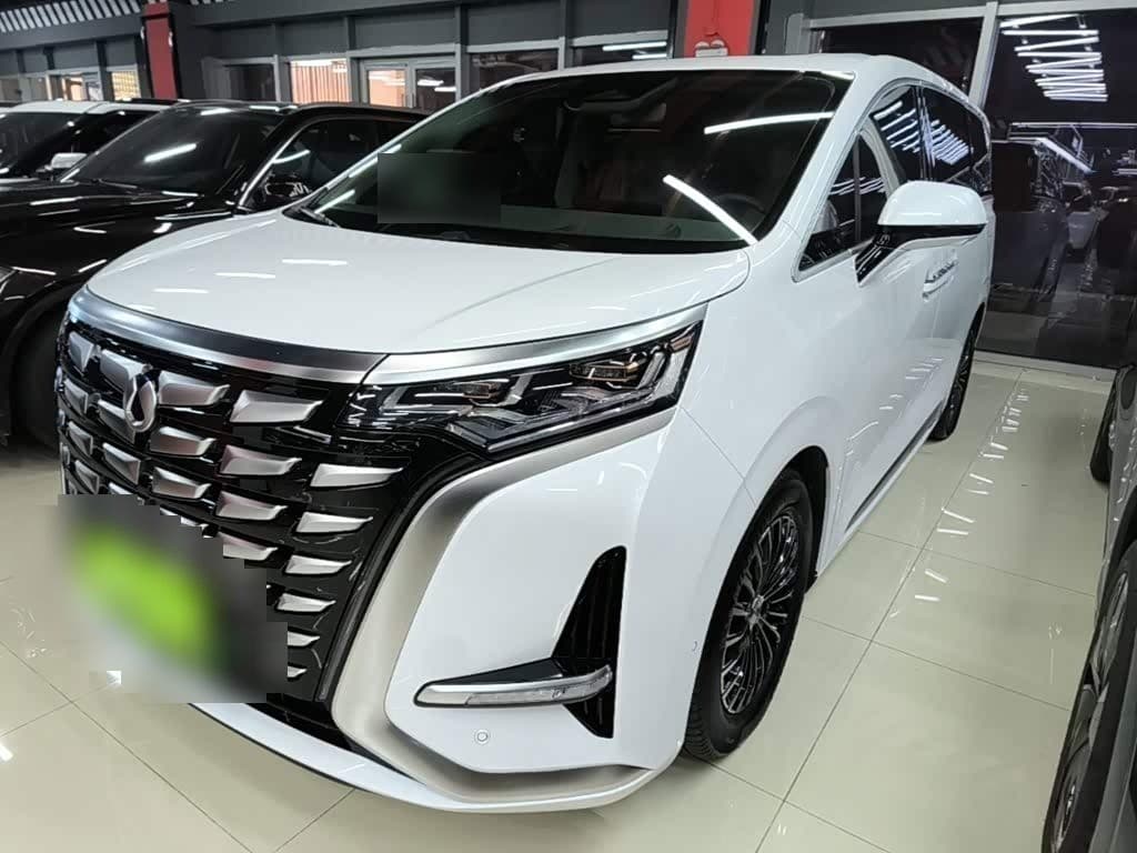2022 Denza D9 front exterior