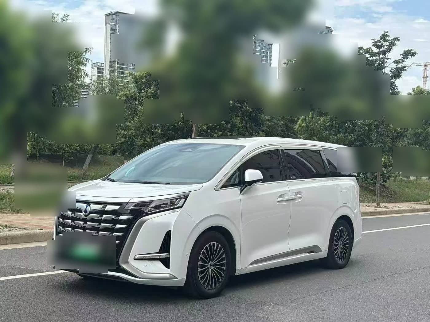 2022 Denza D9 front exterior