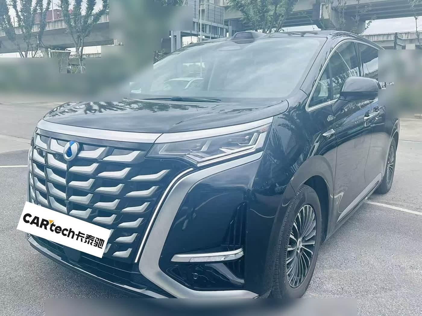 2024 Denza D9 front exterior