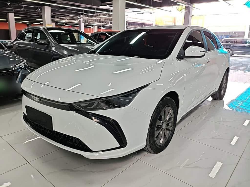 2022 Geely Geometry G6 front exterior