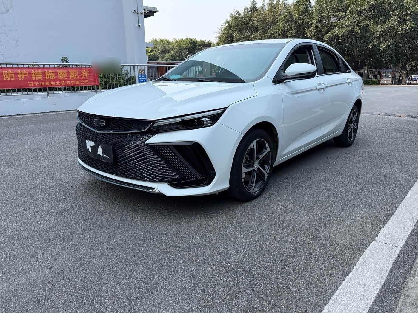 2022 Geely Emgrand L front exterior