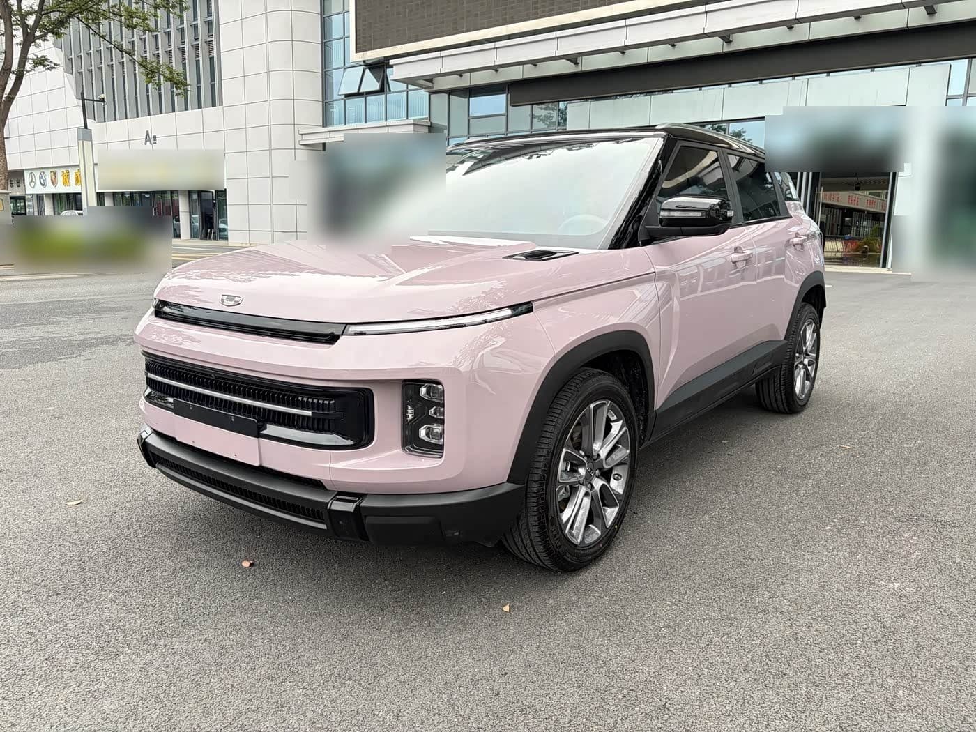 2025 Geely ICON front exterior