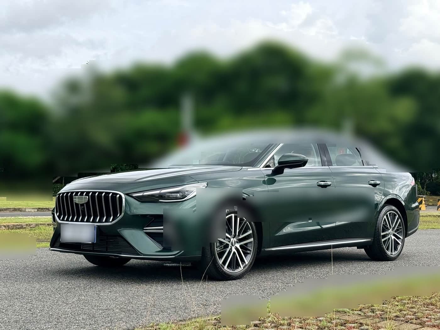 2025 Geely Emgrand front exterior