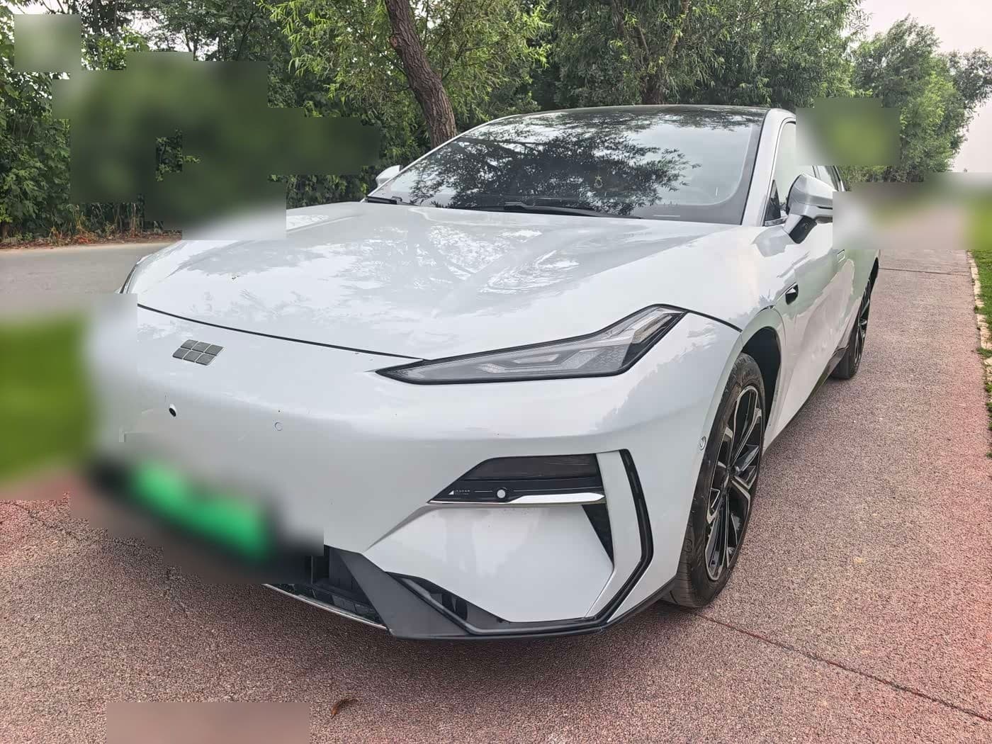 2025 Geely Galaxy Galaxy E8 front exterior