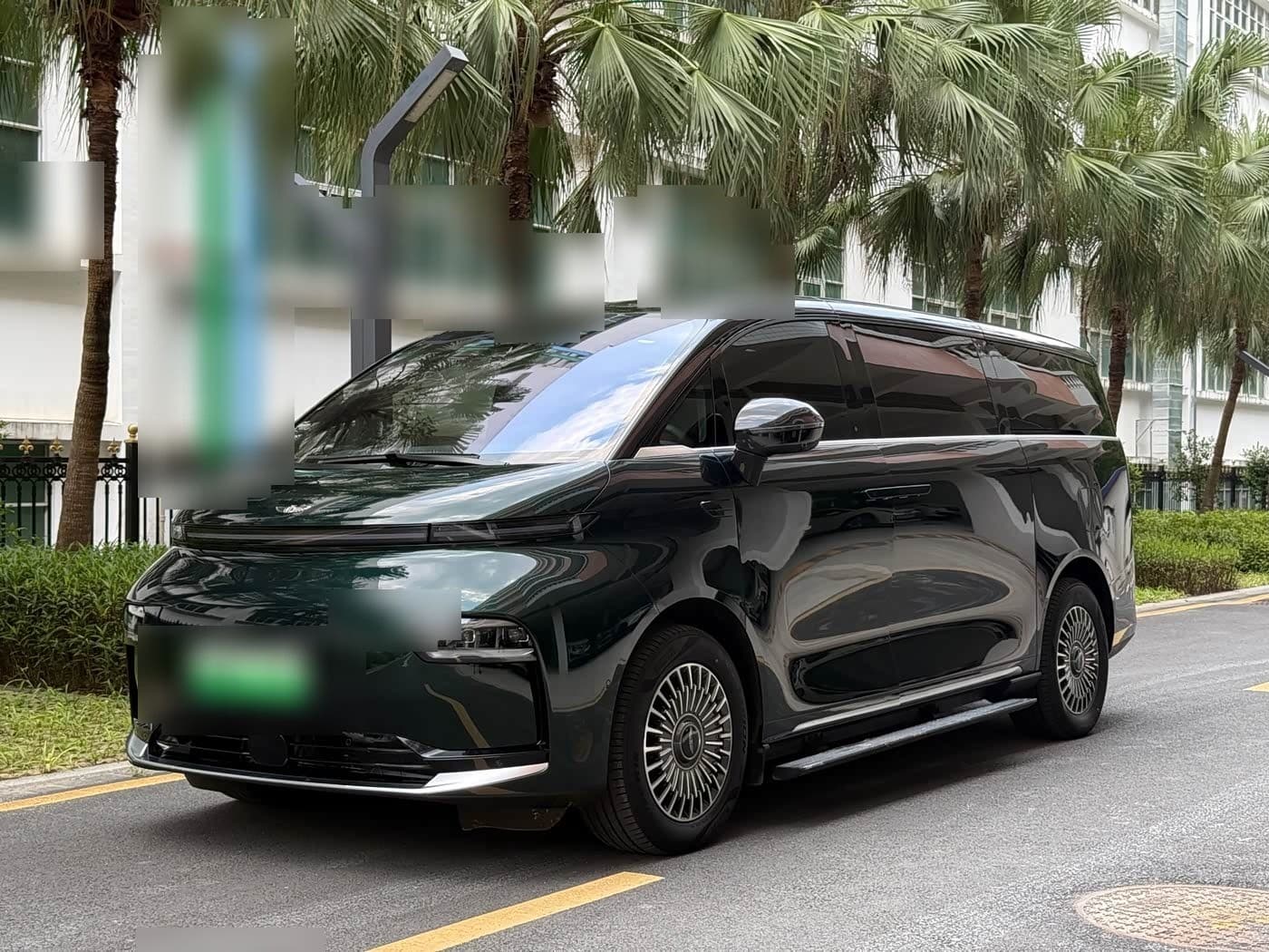 2025 Geely Galaxy Yizhen L380 front exterior
