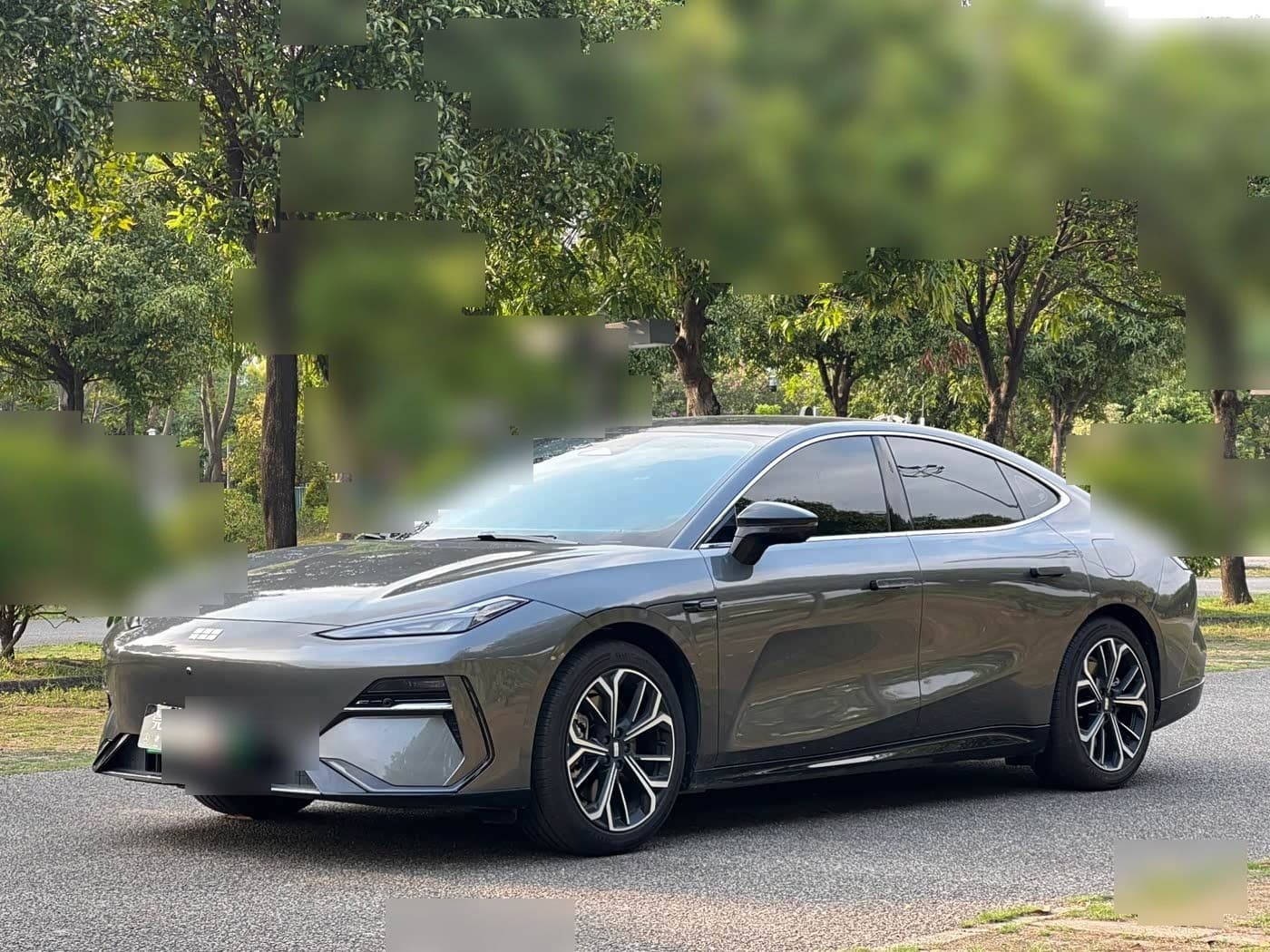 2025 Geely Galaxy Galaxy E8 front exterior