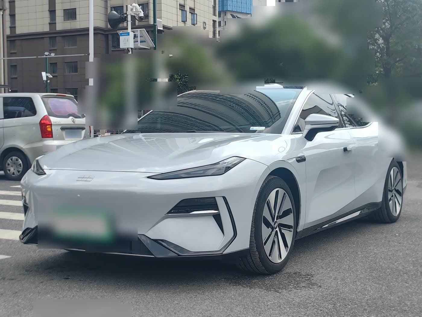 2024 Geely Galaxy Galaxy E8