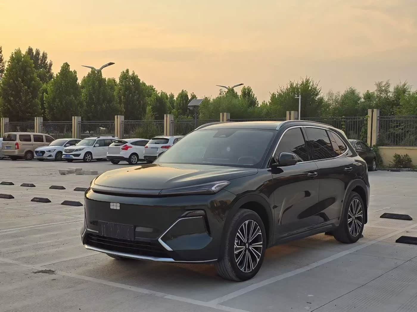 2024 Geely Galaxy Galaxy Starship 7 EM-i front exterior