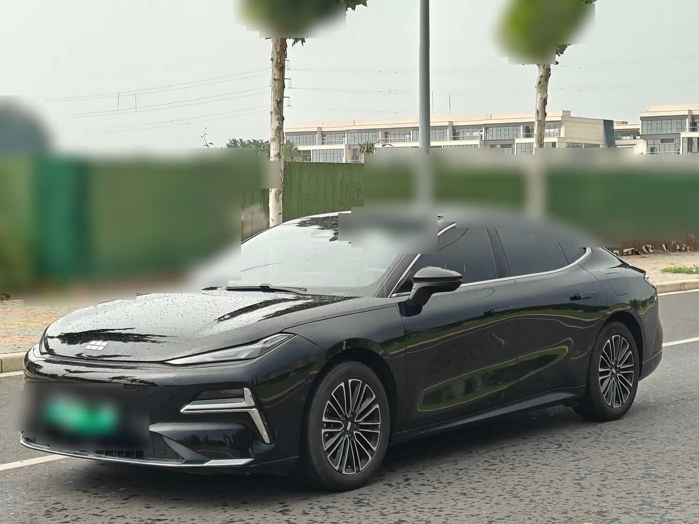 2025 Geely Galaxy Galaxy Xingyao 8 front exterior