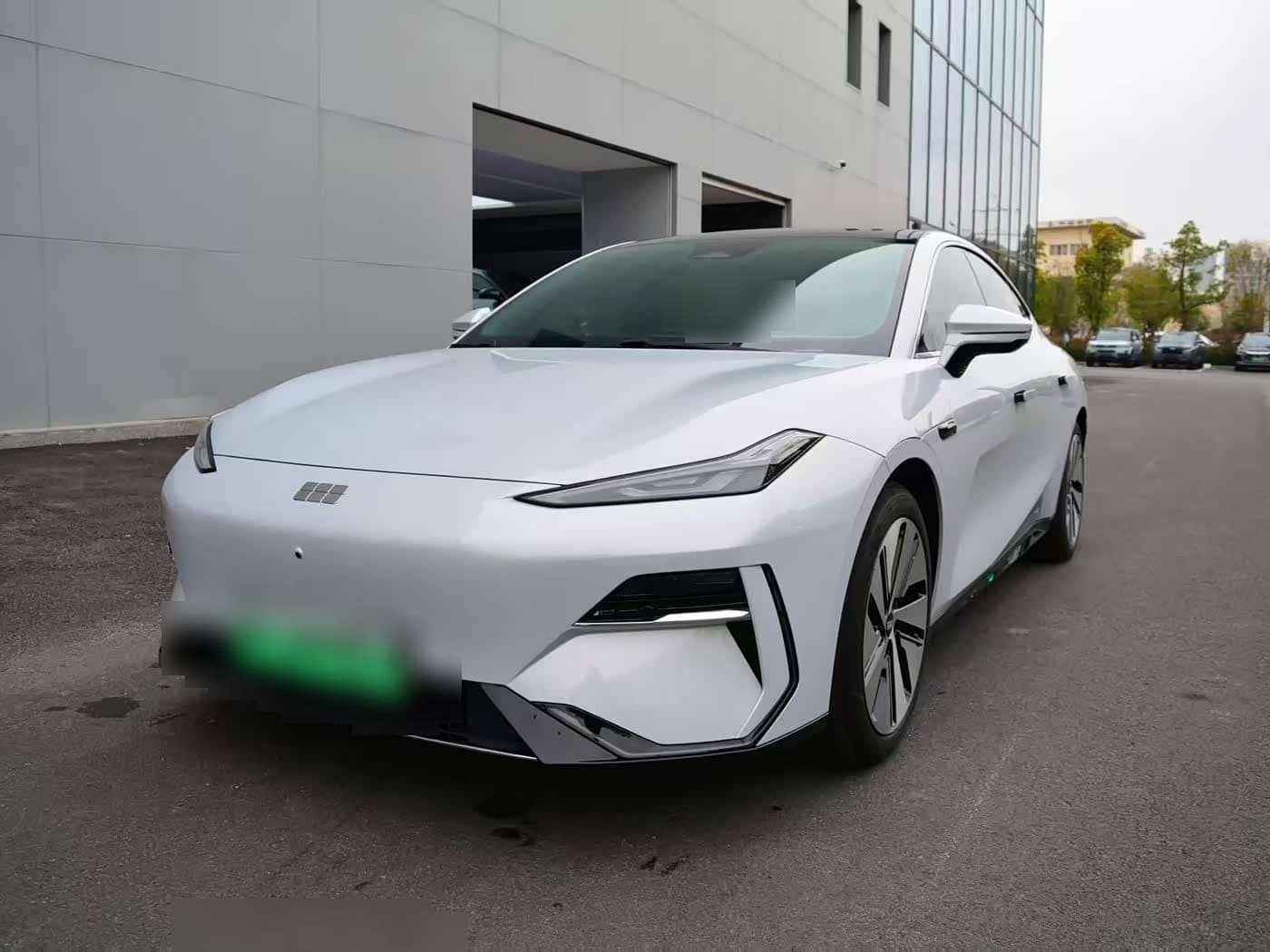 2024 Geely Galaxy Galaxy E8 front exterior