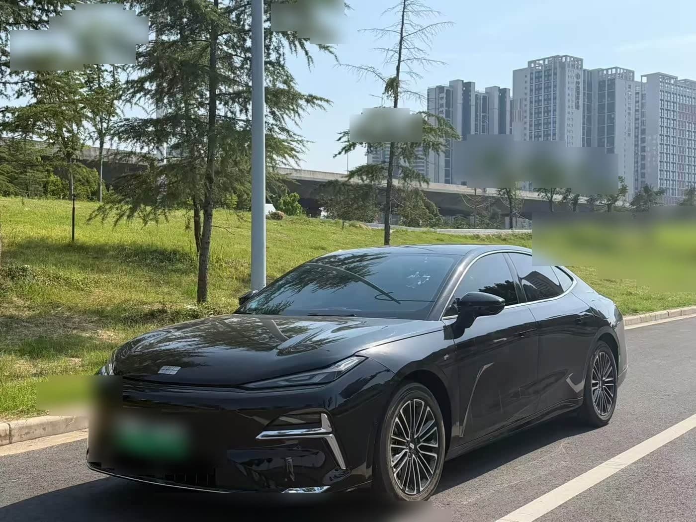 2025 Geely Galaxy Galaxy Xingyao 8 front exterior
