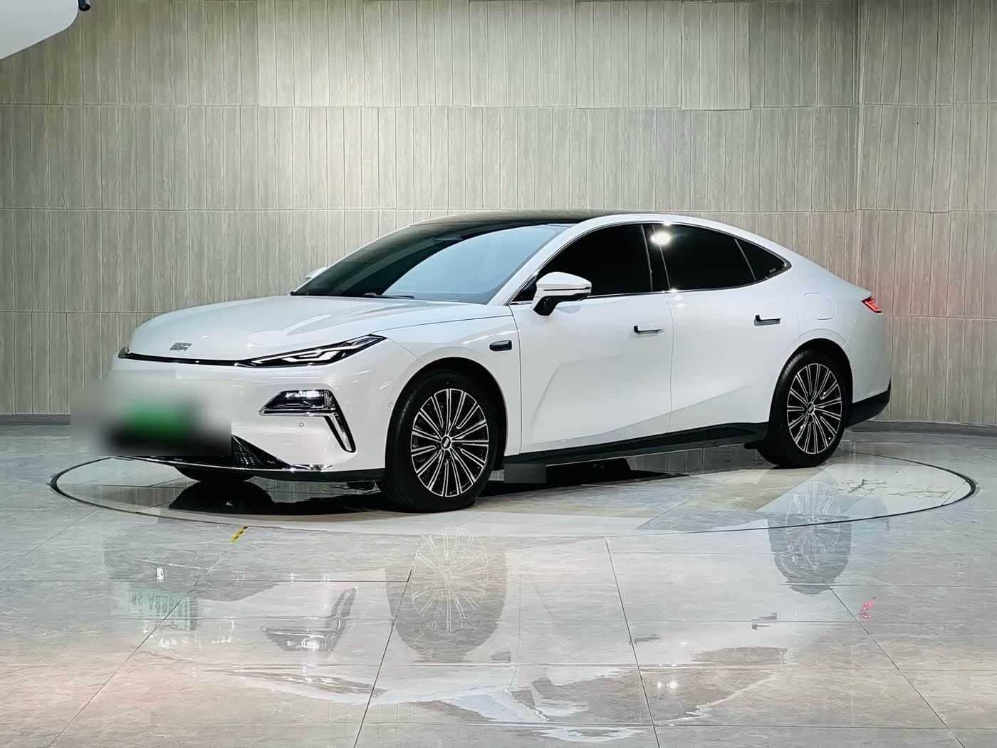 2025 Geely Galaxy Galaxy Xingyao 8 front exterior