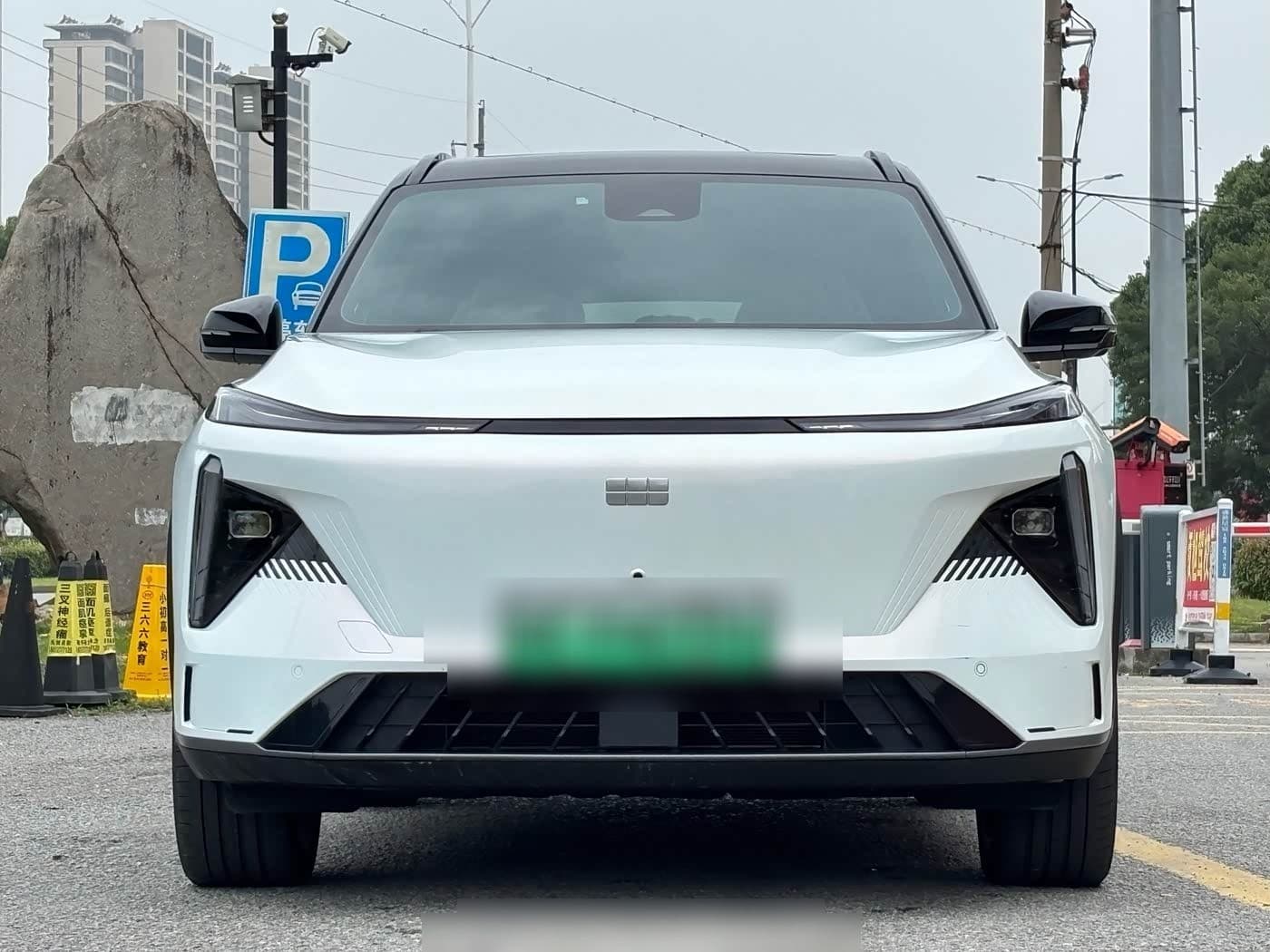 2023 Geely Galaxy Galaxy L7 front exterior