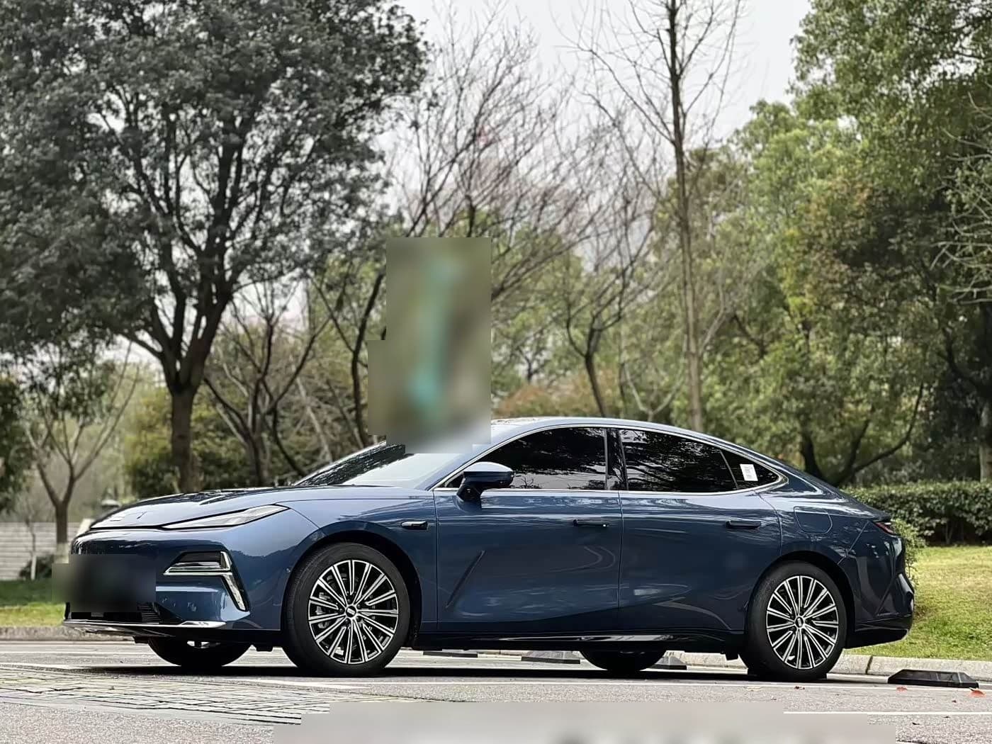 2025 Geely Galaxy Galaxy Xingyao 8 front exterior