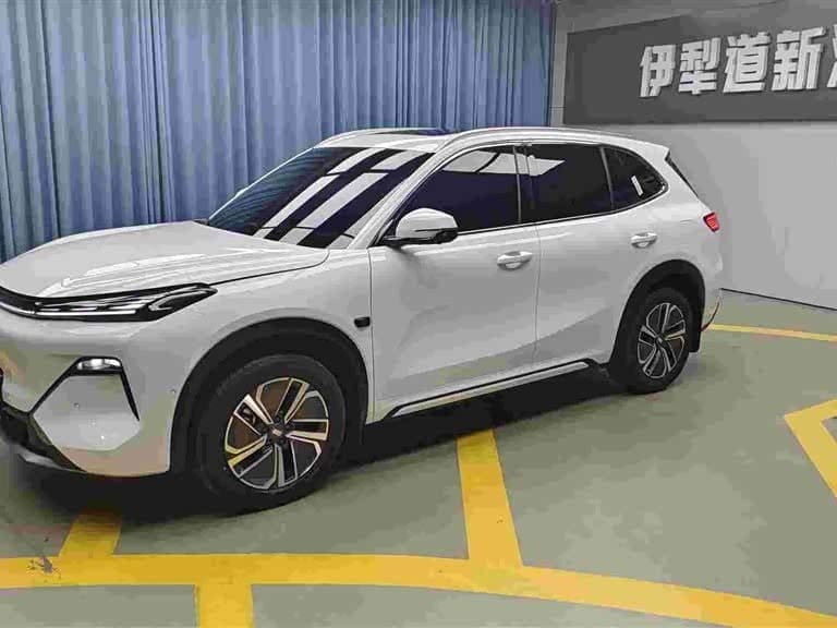 2025 Geely Galaxy Galaxy Starship 7 EM-i front exterior