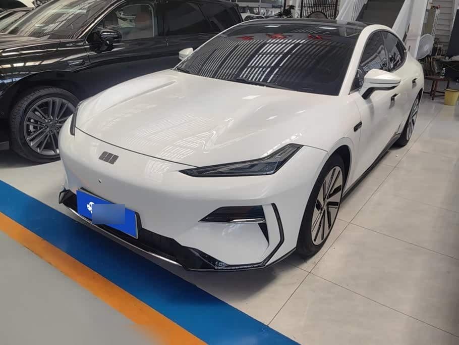 2024 Geely Galaxy Galaxy E8