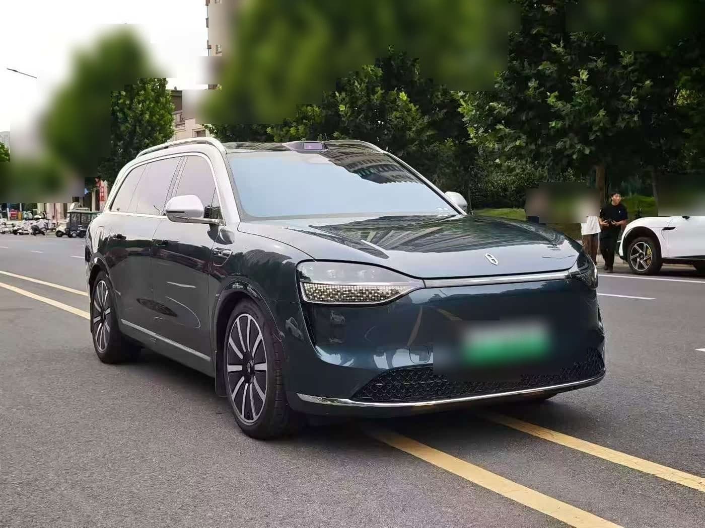 2023 AITO Wenjie AITO M9 front exterior