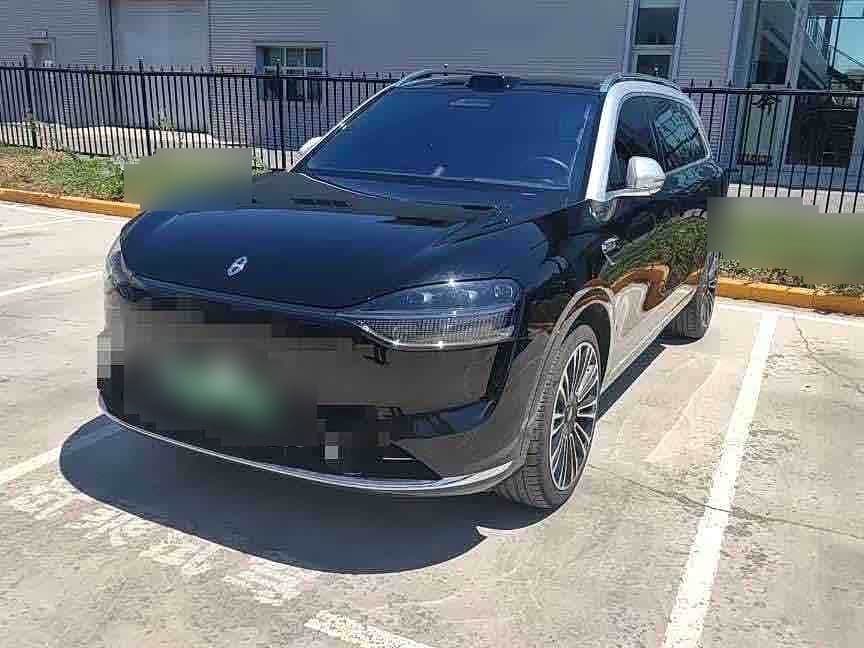 2025 AITO Wenjie AITO M9 front exterior