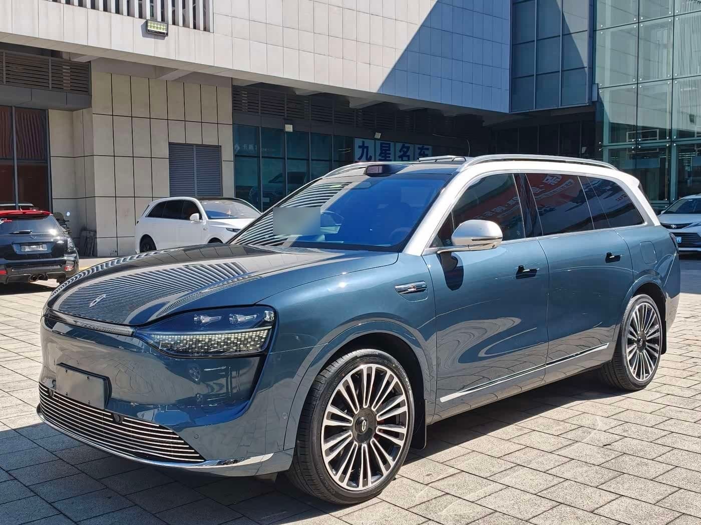 2023 AITO Wenjie AITO M9 front exterior