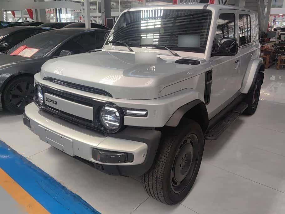 2025 iCar V23 front exterior