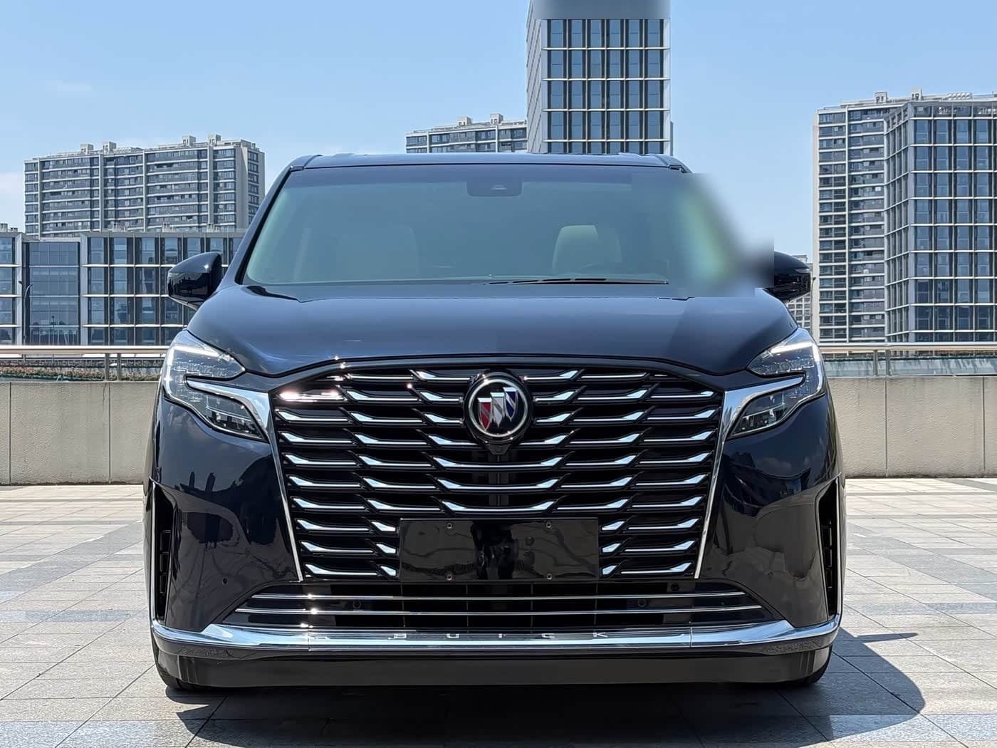 2022 Buick GL8 front exterior
