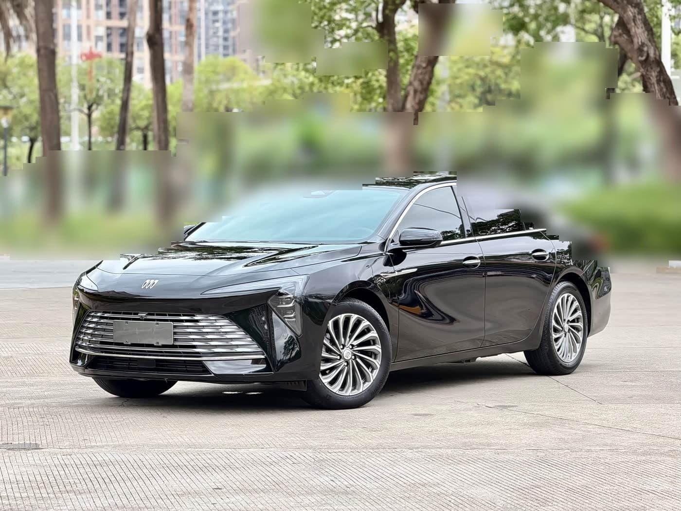 2023 Buick LaCrosse front exterior