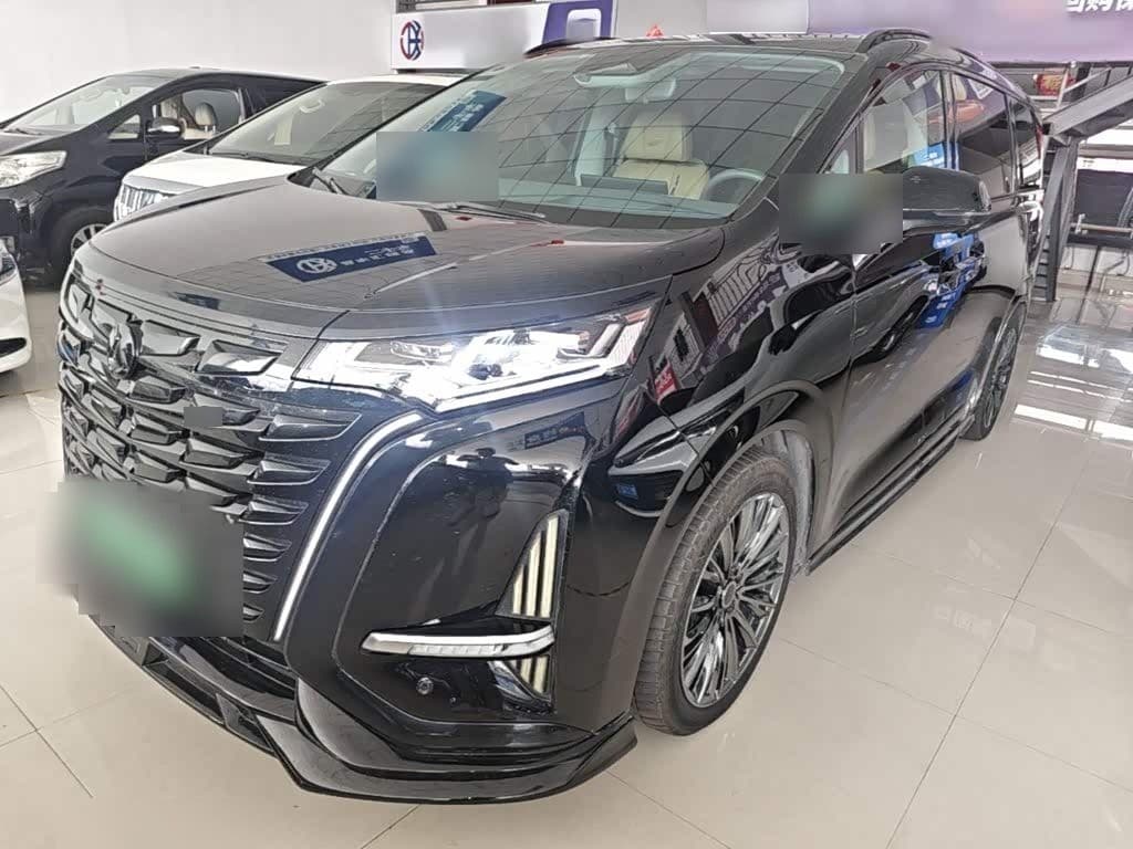 2022 Denza D9 front exterior