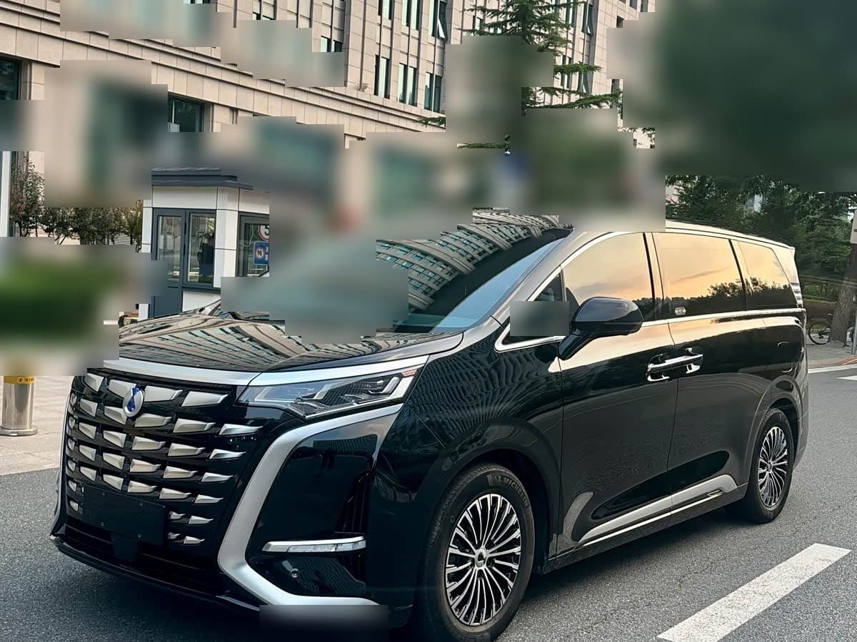 2022 Denza D9 front exterior