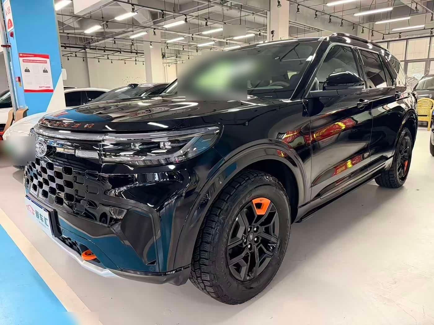 2024 Ford Explorer front exterior