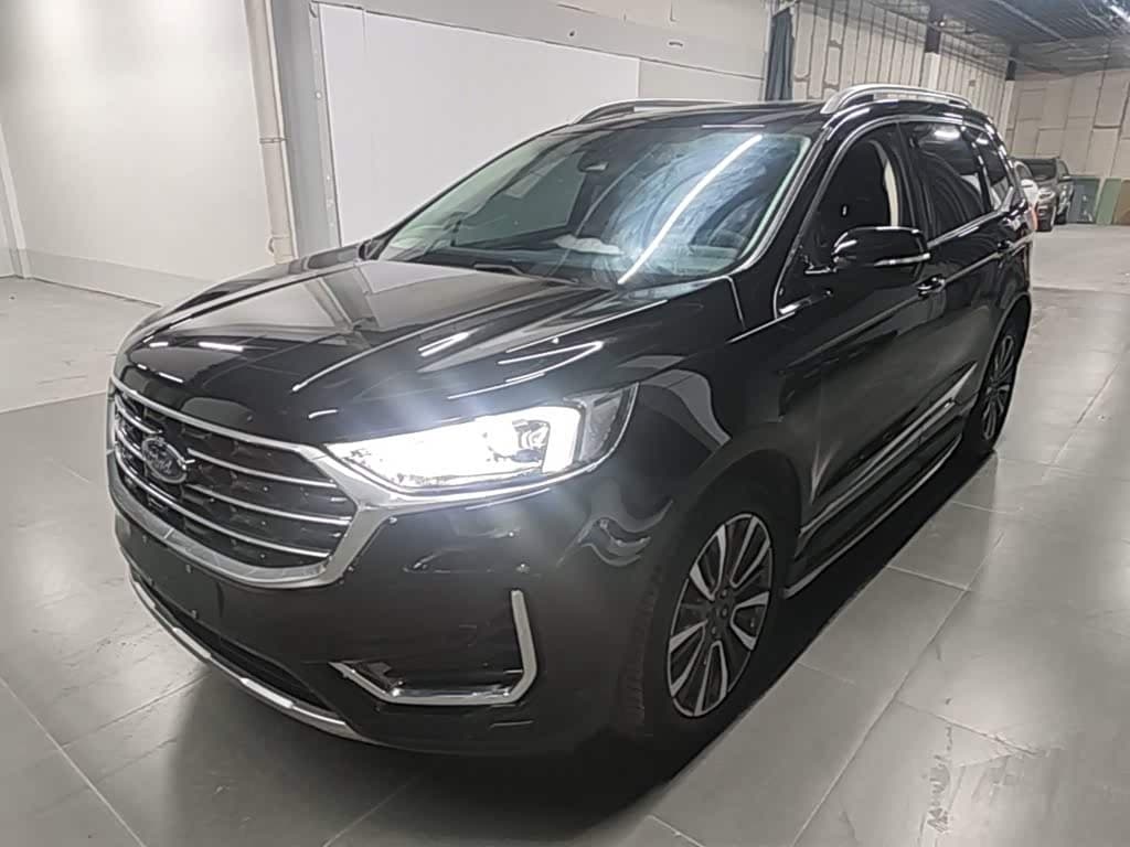 2022 Ford Edge front exterior
