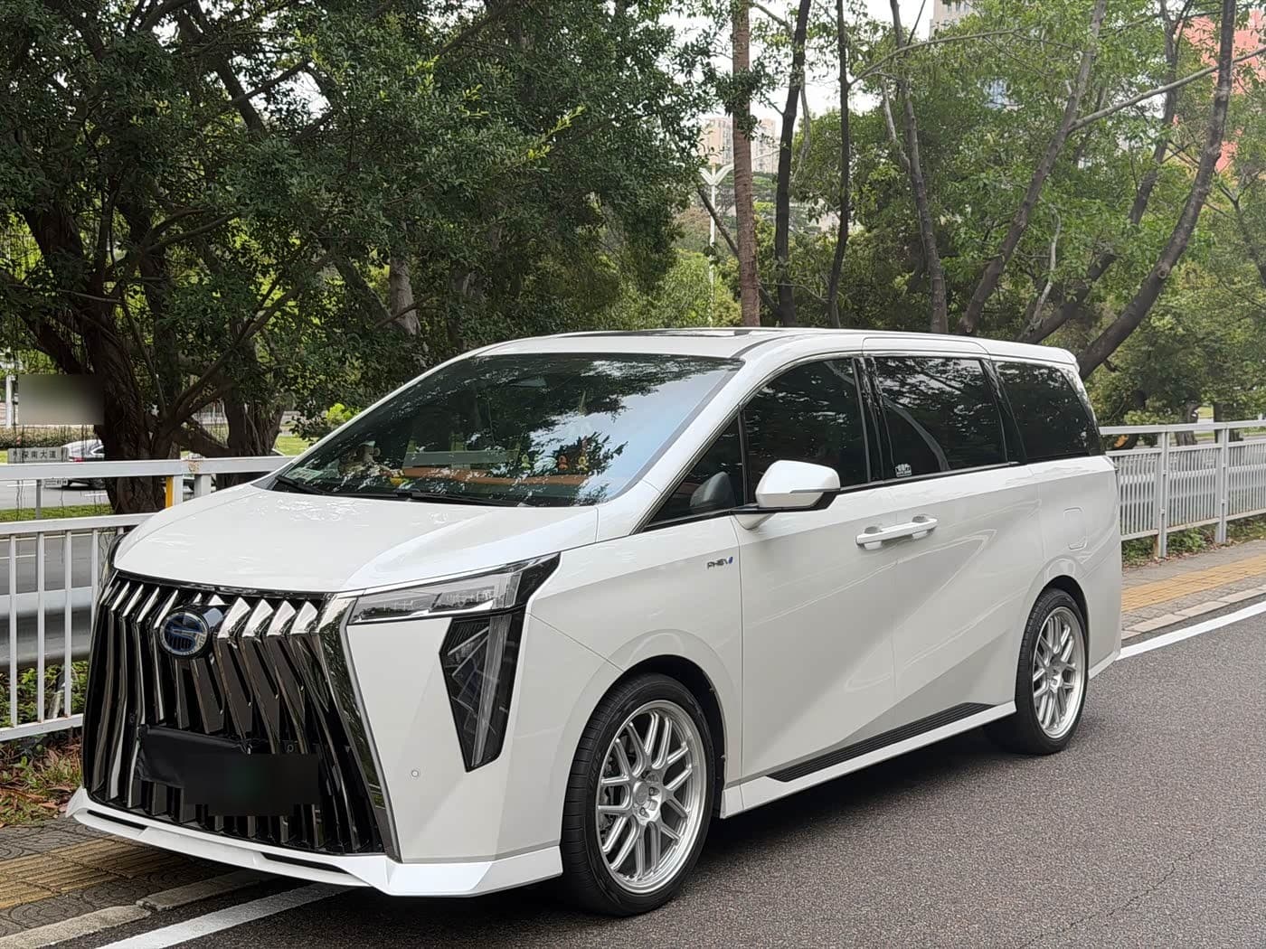 2024 GAC Trumpchi Trumpchi E9 front exterior