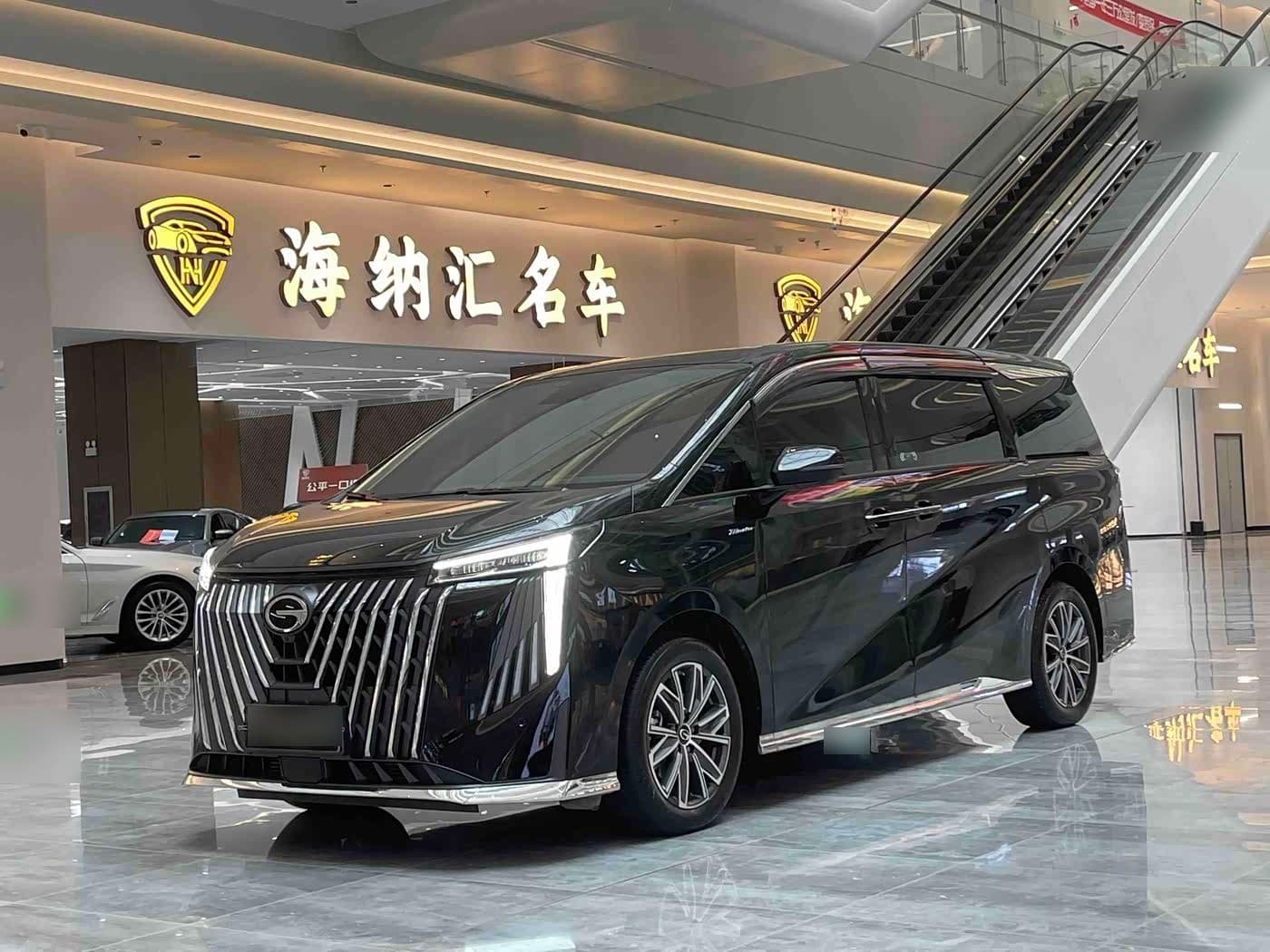 2023 GAC Trumpchi Trumpchi M8 front exterior